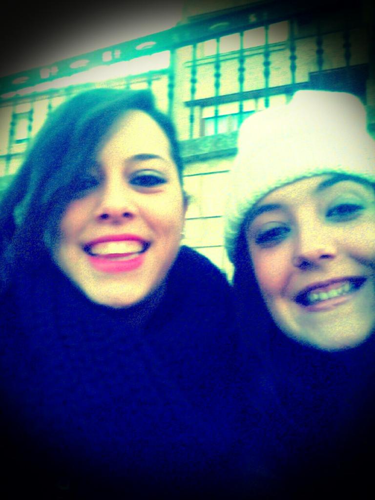 martitadp24's tweet photo. Tarde perfecta con ellas http://t.co/iaeZfMRTGi