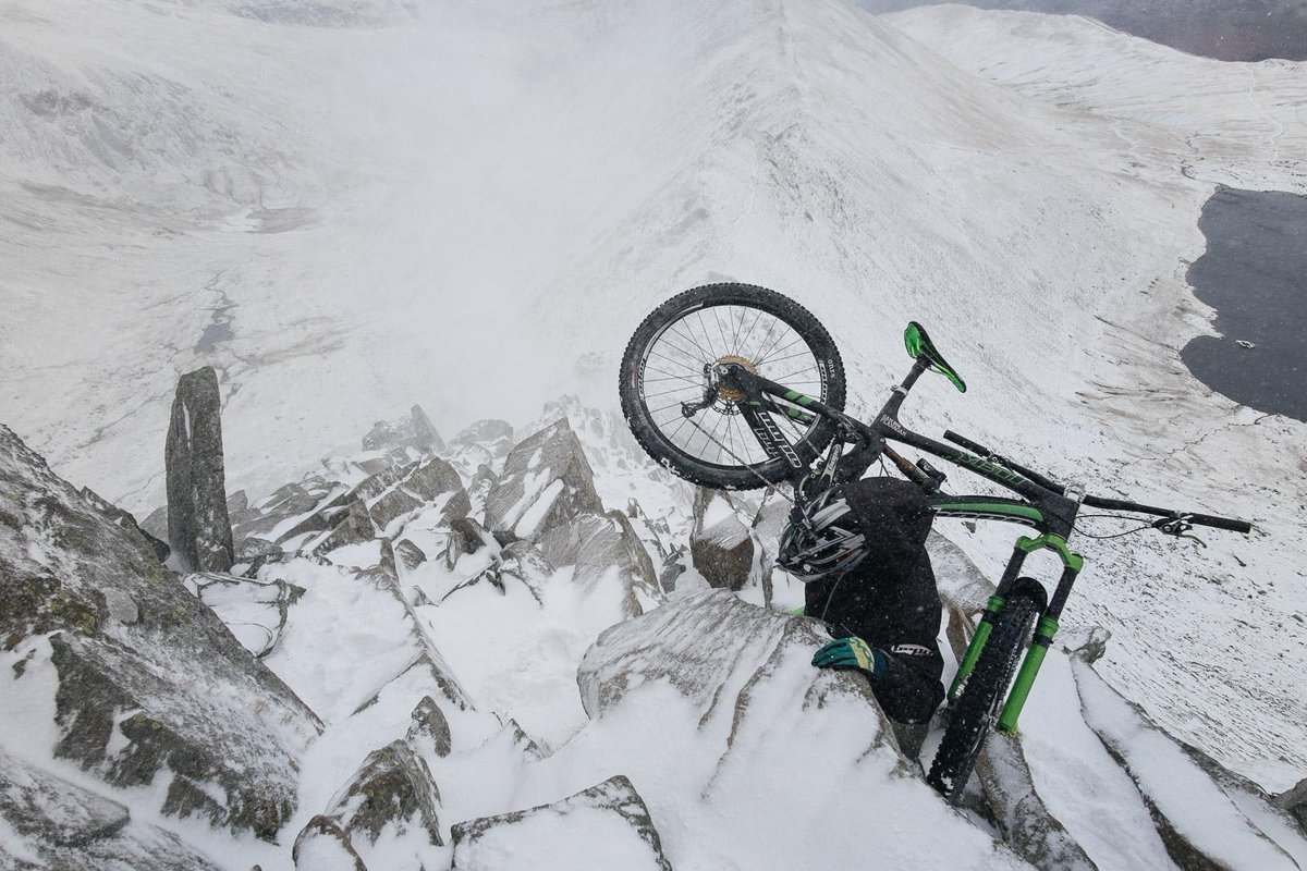 VitalMTB's tweet image. Grim Up North - A Mini Adventure Across Northern England with @Hopetech @creg_craigevans: vitalmtb.com/videos/member/…