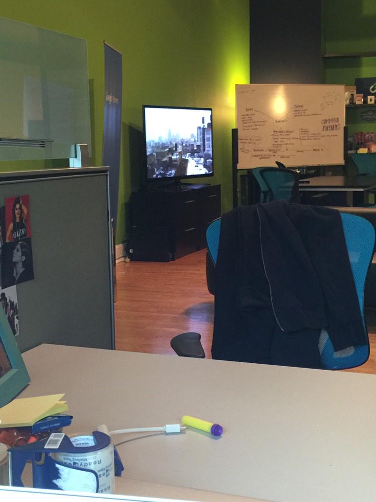 mituvoice's tweet image. Watching the @mashable live #Blizzardcam at work and praying for a little snow #NCproblems