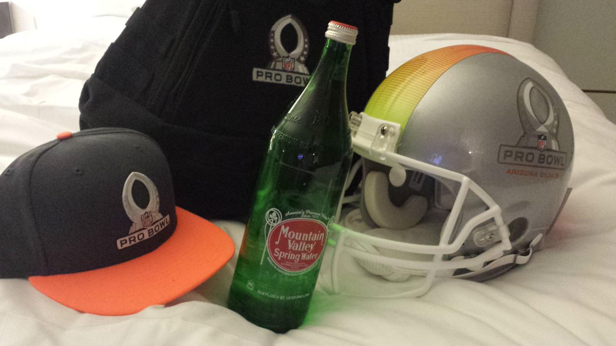 MtnValleyWater's tweet image. From our friend, @vontaedavis #probowl #colts #mountainvalleyspringwater #arizona