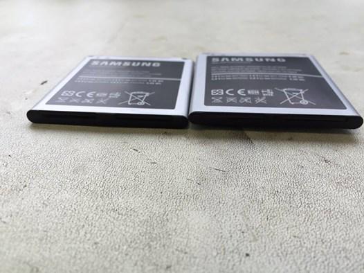 Aufgeblähert #Samsung-Akku. Wenn euer Akku auch mal so aussieht, solltet ihr ihn zügig bei uns austauschen lassen.