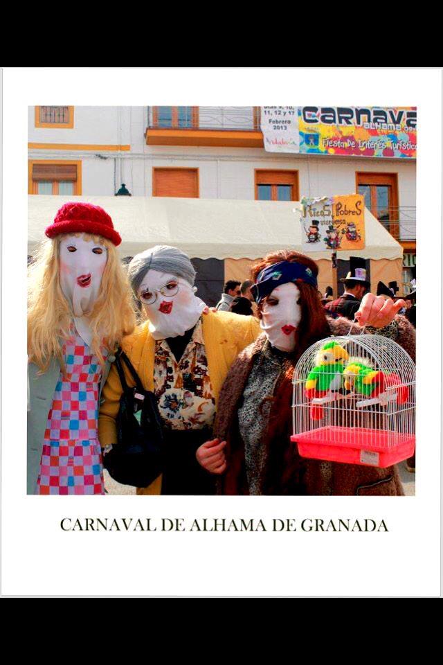 carmenromerof's tweet photo. Ganas de carnaval aumentando!! @lupyr6  @JoseCarlosRF92 http://t.co/scorEkQlOg