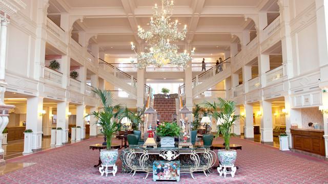 Retweet als jij weleens een nachtje in het Disneyland Hotel zou willen slapen! bit.ly/disneylandhote…