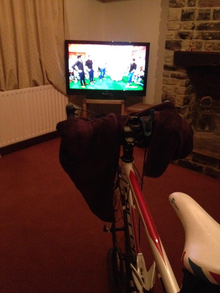 DeathValley15's tweet image. More monday night turbo with @btsportrugby #routineiskey