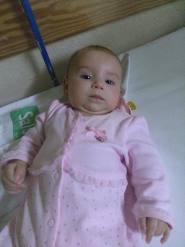 cubi23's tweet photo. Mi bombo mejora, ya esta noche sin oxigeno. Haber como evoluciona esta noche y mañana ojala este en casa con nosotros http://t.co/0YFEBwKV2Q
