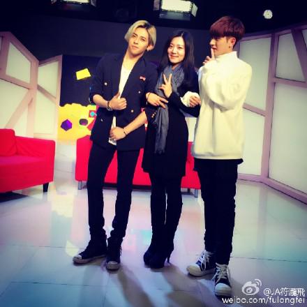 dearfulongfei's tweet photo. [FULONGFEI] [WEIBO] @音悦大来宾 @至上励合刘洲成kenny @MIC赵泳鑫Steelo After one year (cont) http://t.co/zaPLW0pEbl http://t.co/5Ghss0DOZv