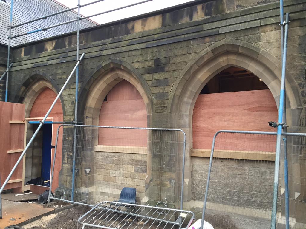 imknownash's tweet photo. The arches are all ready for the new glazing.  @JesmondURC @STPconstruction @Interglaze #jurcphase2 http://t.co/9wRqVZfwlo