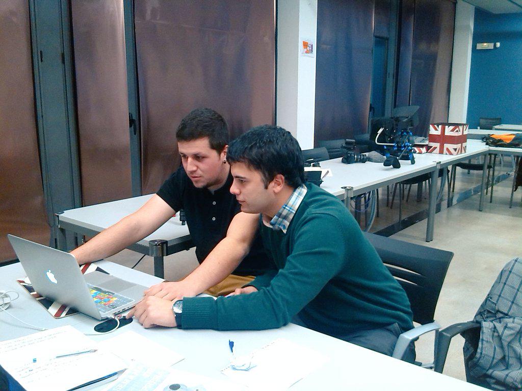 Cun1myf's tweet photo. Así ha transcurrido el primer día de la semana de empresa. #Sempresa http://t.co/yfZ8RFVkEl