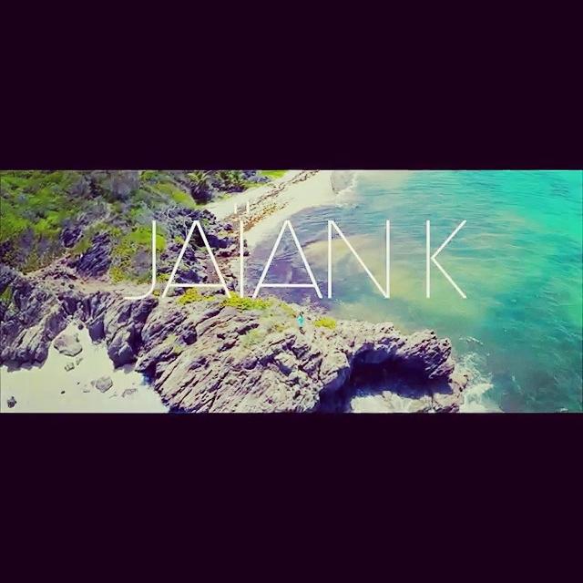 BlueLagoonM's tweet photo. Re-découvrez le clip du #Hit de @iamjaiank #ThatxThing sur le #touchtheskyriddim http://t.co/ZGKEkdx2Oa http://t.co/tYJ0Ac7Utj