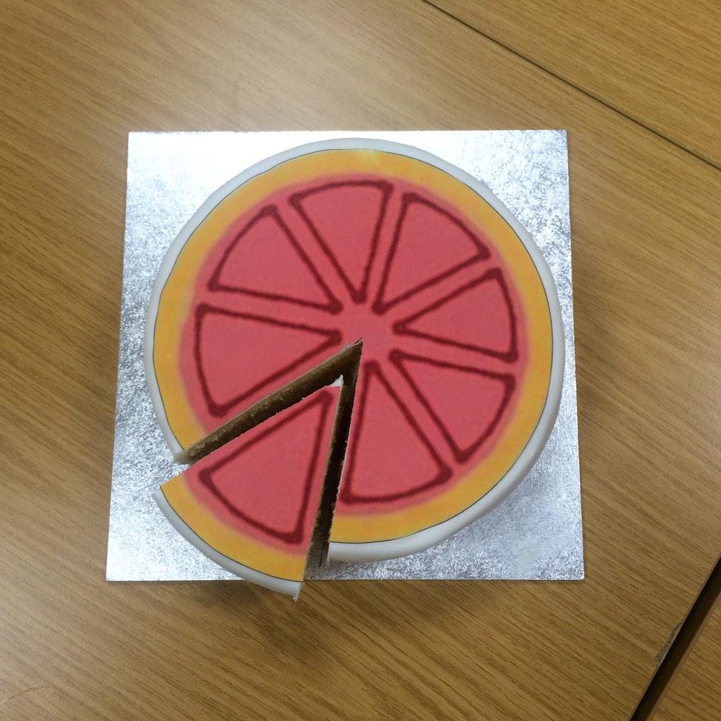 PamplemousseGsy's tweet photo. We take our cake seriously #pamplemousse http://t.co/jfRr5ygaOS