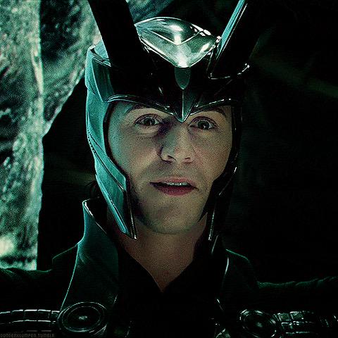 heliveforme1's tweet photo. Goodnight with Loki!! #Loki #TomHiddleston @twhiddleston #goodnight #cute #beautiful #perfect #eyes http://t.co/eU30tNLjmR