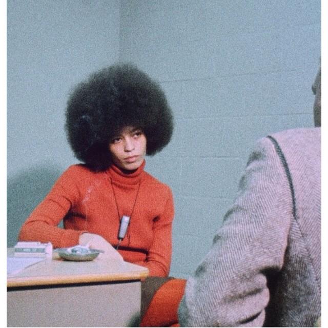 Happy Birthday Angela Davis thank you for making a huge impact on society\s social , emotional & economic growth 