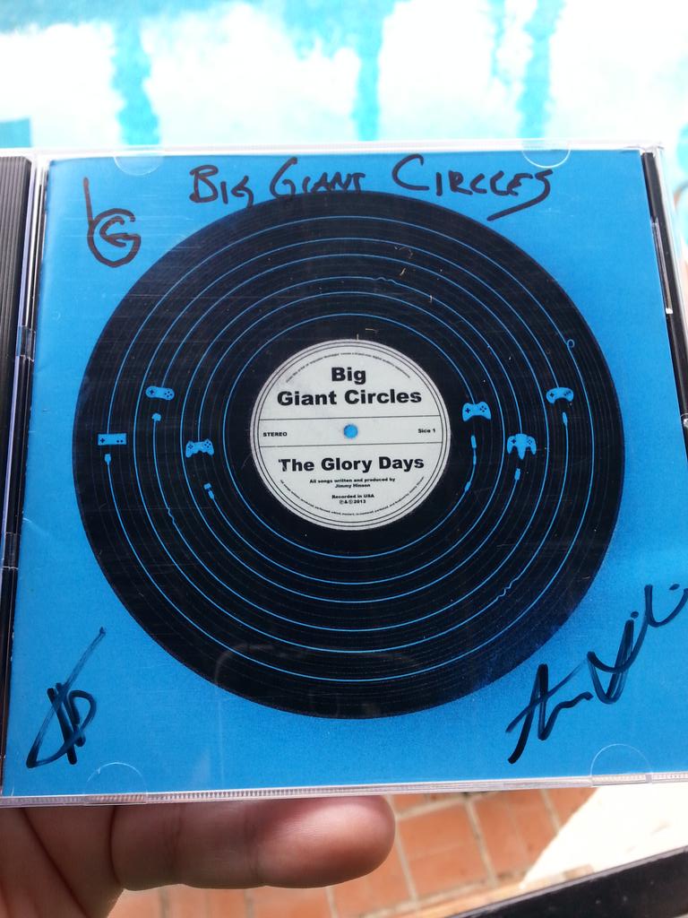 Mandabar2's tweet image. Autograph's @BigGiantCircles with @ApproachNirvana and all of my friends from the #BuildGuild house! &amp;amp; Jimmy himself!