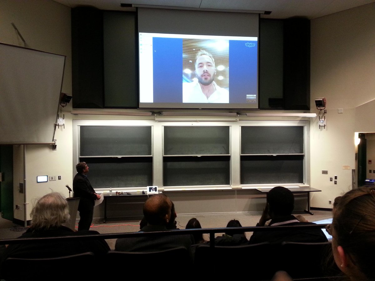 bkylaMIT's tweet photo. Fireside chat with Drew Houston by Skype calling from Logan Airport, thx to snowstorm @eecsstart6 @drewhouston #MIT http://t.co/eMj9BriEtV