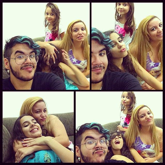 TestRunLevels's tweet image. Hey dude I found your clone but he's kinda emo looking @madmarsrocks its the guy with a bit of blue in his hair