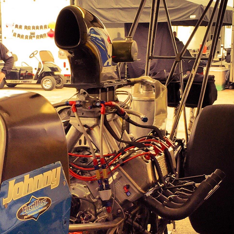Ahtenracing's tweet photo. Nitro injected goodness for #MotorMonday - #nhra #afuel #NGK #Aeromotive #GoodsonTools #CleanBoostOil #ch3no2 http://t.co/sfQCzXBv92