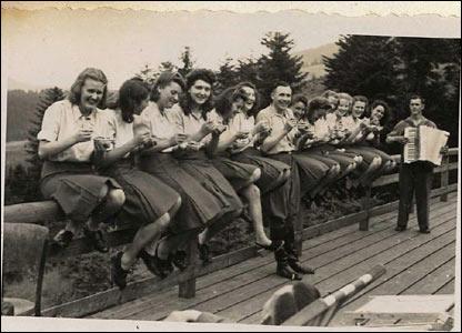 Прямая ссылка на встроенное изображение