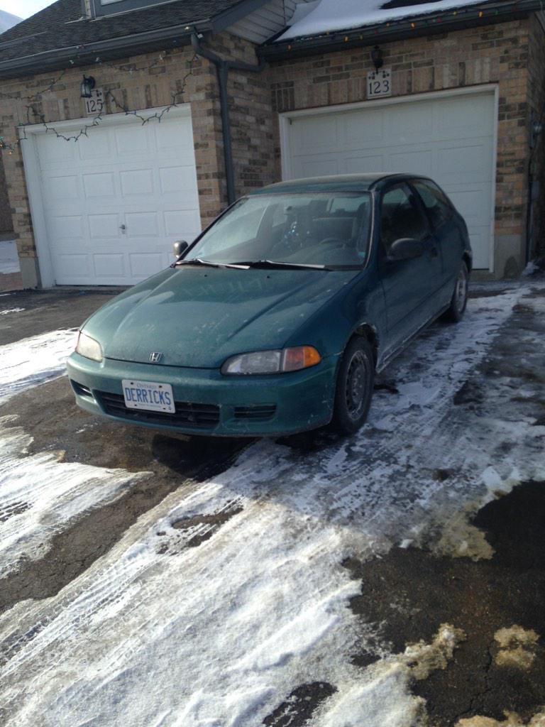 MaulGrabber's tweet photo. 🚘🚗 http://t.co/SbpyesBLBD