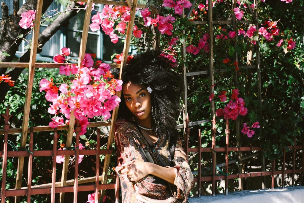 Ramdasji_'s tweet photo. Briana King by Ya boy #Frontyardvibes #TheManWhoLovedFlowers #BrianaKing http://t.co/lZUUYBKril