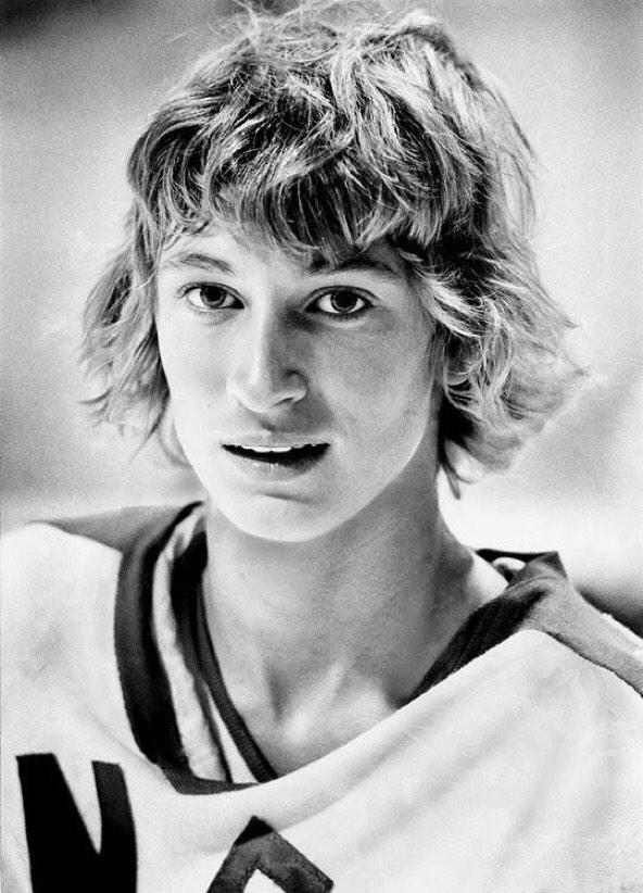   Happy 54th Birthday to The Great One - Wayne Gretzky! , 