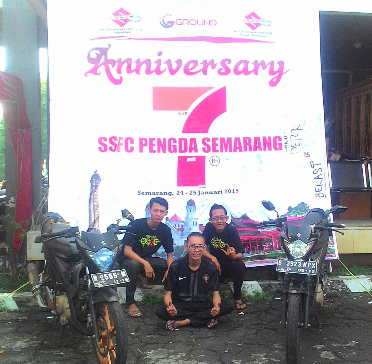 ini niiih Squad Mendoan yang Gass ke Anniv <a href="/SsfcSemarang/">Ssfc Pengda Semarang</a> , salut buat 3 Bikers ini Cc: <a href="/fabianzvan/">F. Novan Marhaendra</a> <a href="/DandyMuh/">Muh dandy</a> <a href="/Poppo/">Paige</a>