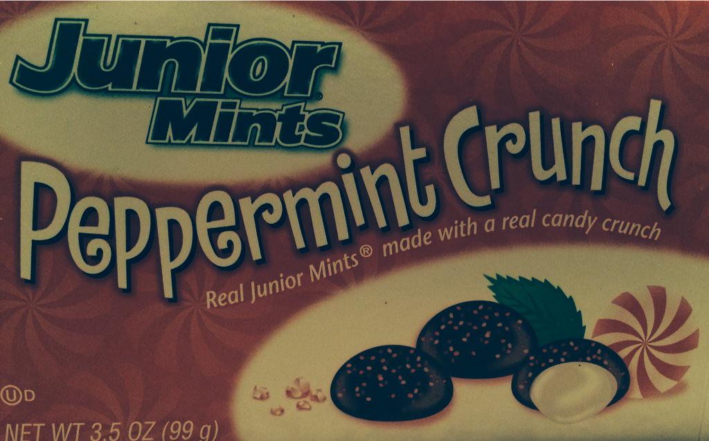 Jesse_Raymon's tweet image. Why can't this be sold year-round? #JuniorMints #PeppermintCrunch