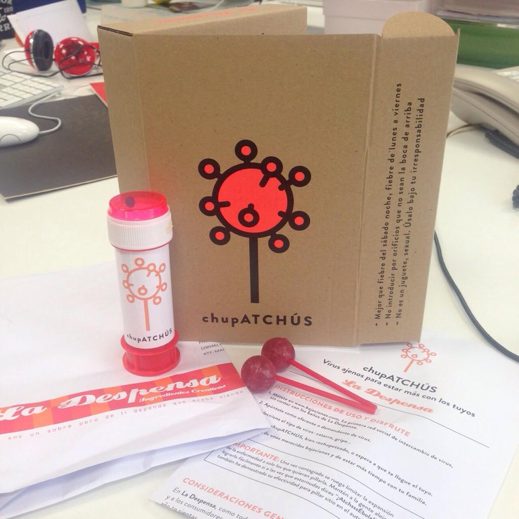 Tagoartwork's tweet photo. La gente de @ladespensa nos ha traído sus chupACHÚS para infectar a todos! ¿Alguien quiere #bajaciones? http://t.co/ql5wJLlnnu