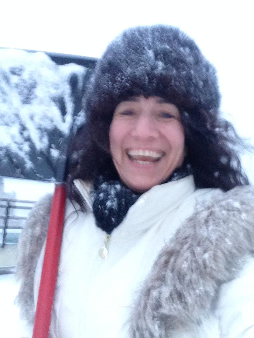 ValerieGhent's tweet photo. Snow! Got shovel? #blizzard #snow #nyc #havefunwhateveryoudo #staysafe http://t.co/rz4KyKLc4o