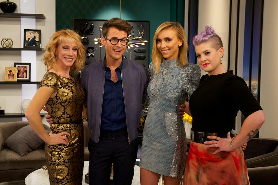 e_FashionPolice's tweet photo. East Coast! #FashionPolice starts in 15 mins on E! We're talking looks from the #SAGawards! http://t.co/c3IS1asCqn http://t.co/WAm3Ga6Ls3