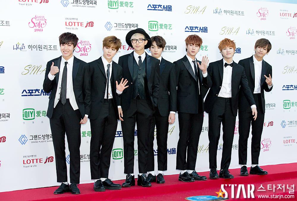 BTS A.R.M.Y on Twitter "[스타포토UP]방탄소년단(BTS) '소녀팬들의 마음을 녹이는