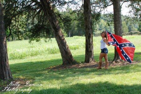 PromDatesChatt's tweet image. Babe @_camerongray needs a prom date. She got a booty so you know she can tear it up on the dance floor 😏❤️