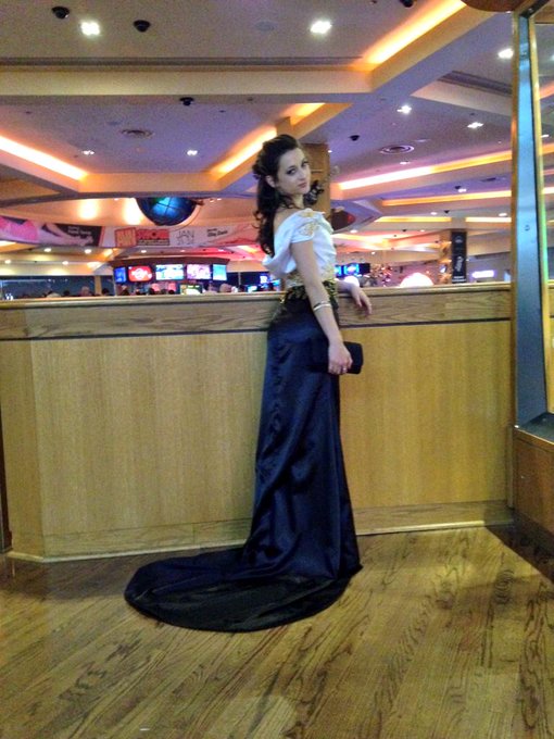 Couple shots of the back of my dress since every press shot I'm either holding my train or someone's<a href="/tag/badgirljones"class="tags"><span>#badgirljones</span></a><a href="/tag/beejelly"class="tags"><span>#beejelly</span></a>