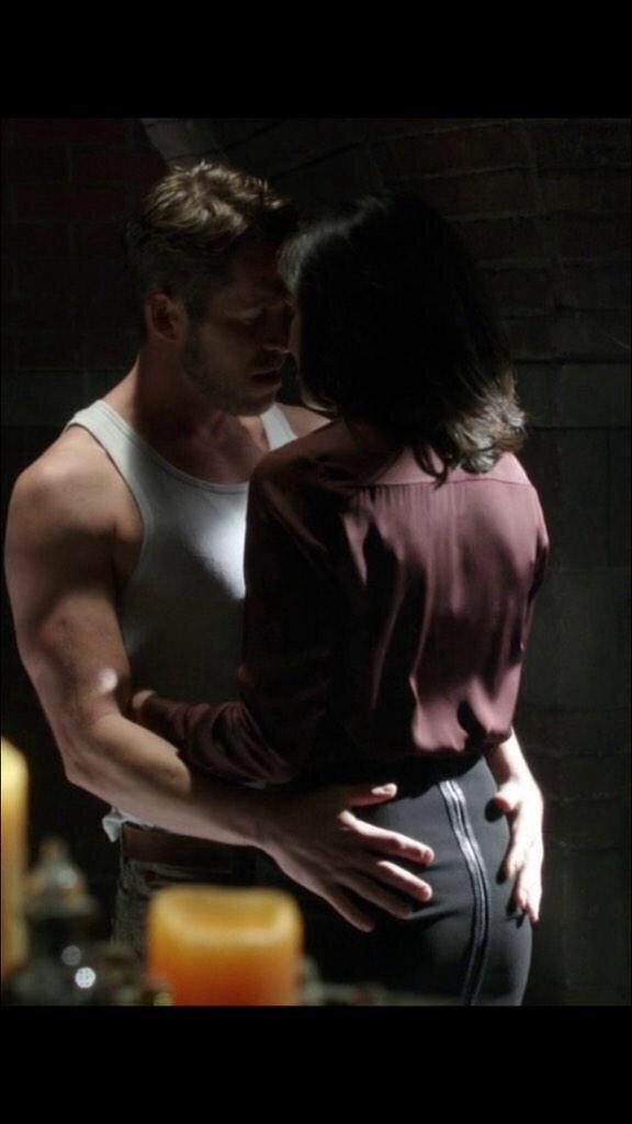 deniellegertrud's tweet image. #fuckthecode