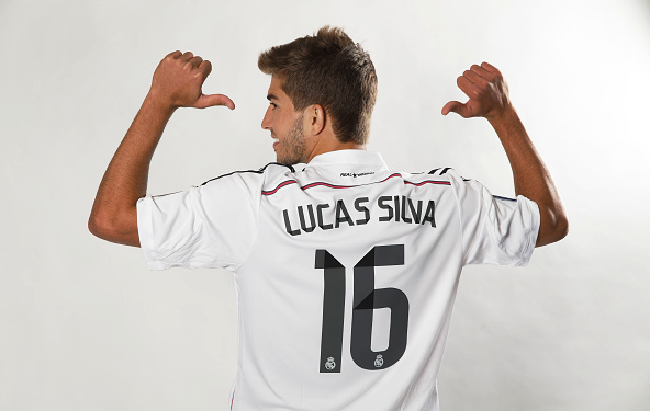 RMNewsFlash's tweet photo. #WelcomeLucas http://t.co/of25i8lQIX