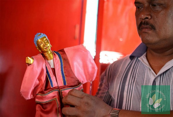 Pergelaran #Wayang #Potehi di #Klenteng Tjo Hwie Kiong, #Kediri: ulin.in/go4 #travel #culture