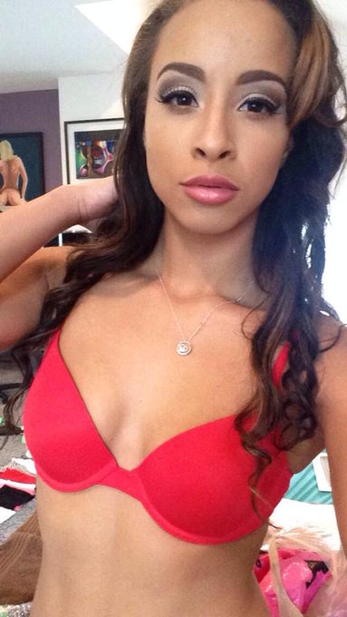 Watch Teanna Trump's leaked NSFW photo on TwXstars