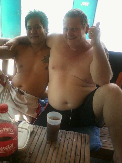 wiw202's tweet photo. "@Mas_Rikitop: Sama bule http://t.co/YM8rgaBZ0c"