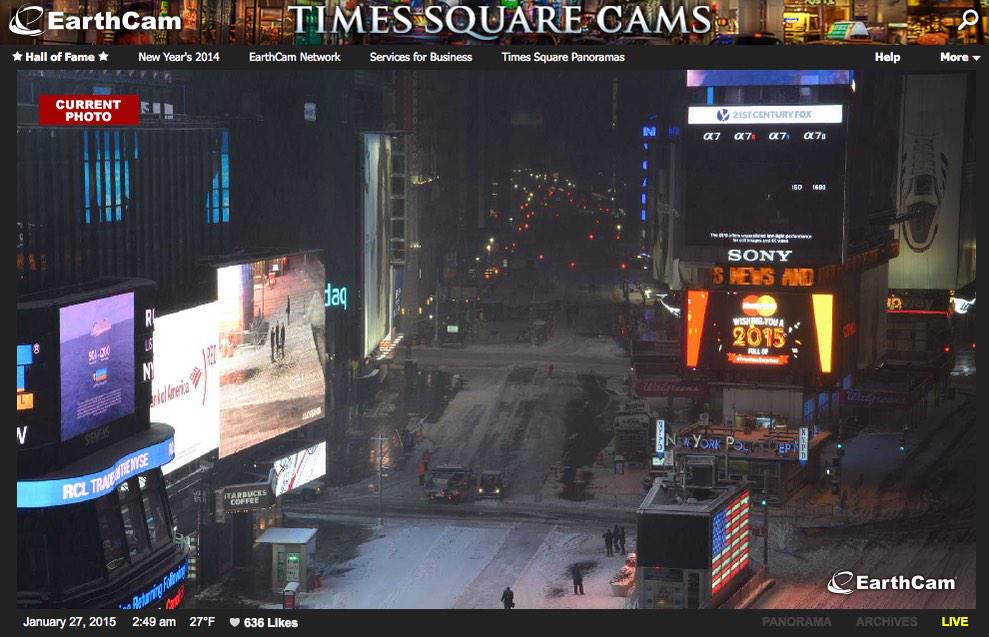 RT @bertafola: Times Square right now😱 #Newyorkstorm