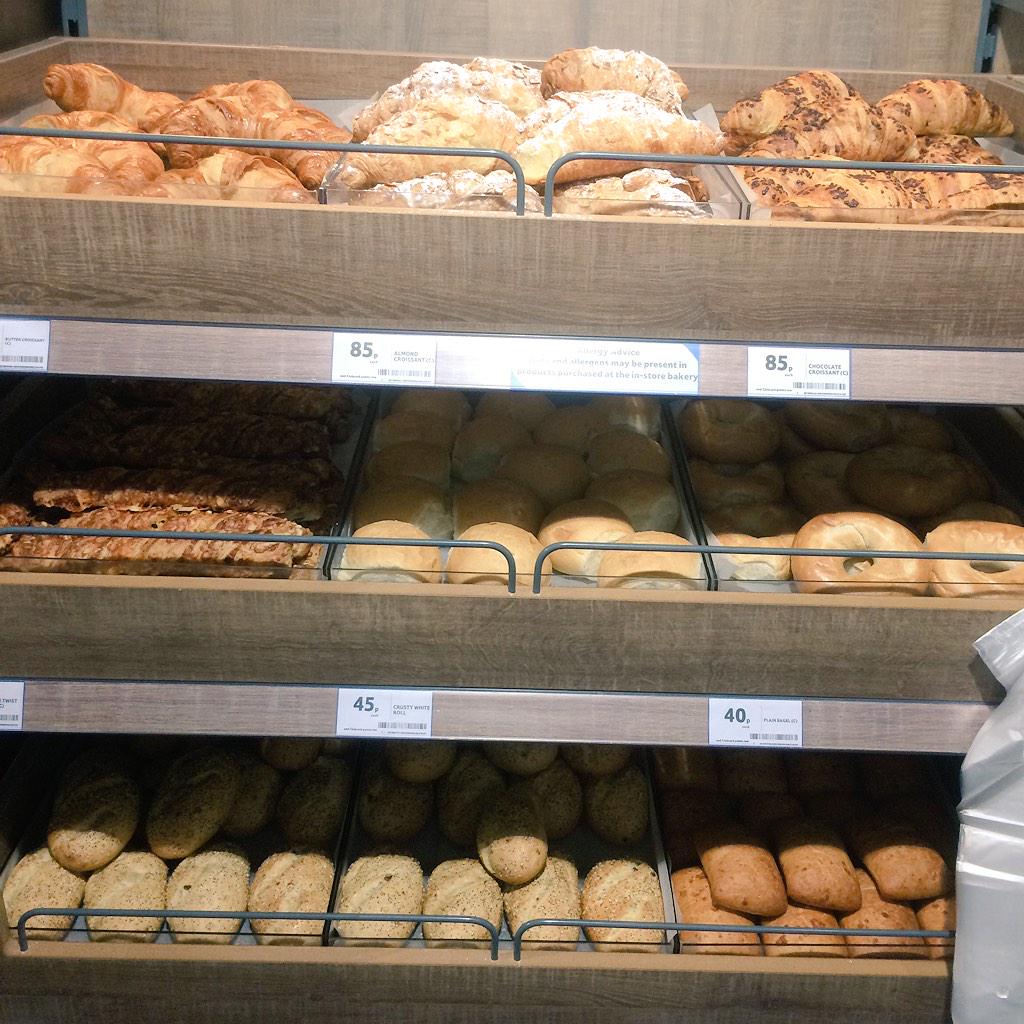 PhilPotLaneF2G's tweet photo. Breakfast is served and ready! We got your sweet or savoury tooth covered! Freshly baked everyday in store! 👏😋🍞🍩 http://t.co/9sEudJYH6K