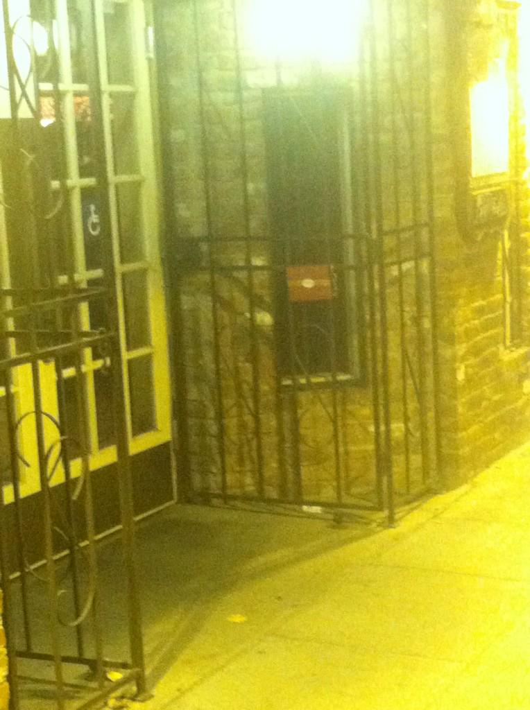 FreeChaChing's tweet photo. Here I am, waiting! #FreeChaChing #HappyHunting #payitforward http://t.co/WssDGbe6z7