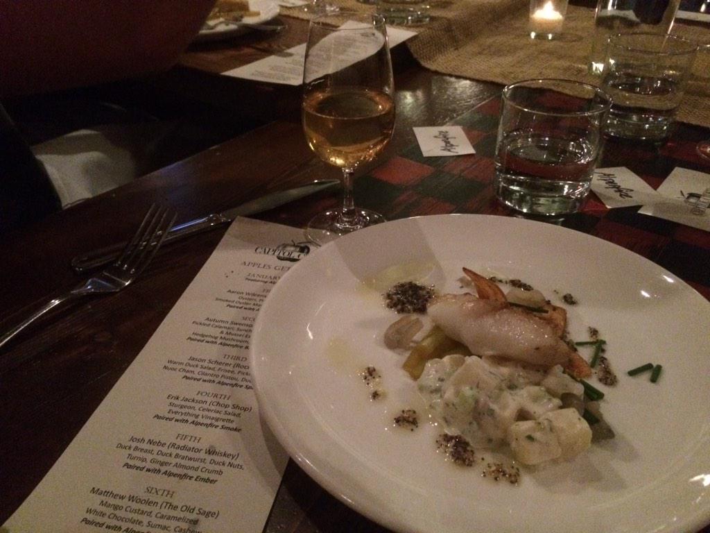 AlpenfireCider's tweet photo. 4th course w/ our 16% Smoke is #perfectlybalanced Thank you chef @Ejaxson1 #chopshop. #applesgetpaired @capitolcider http://t.co/JItGo9Xh2h