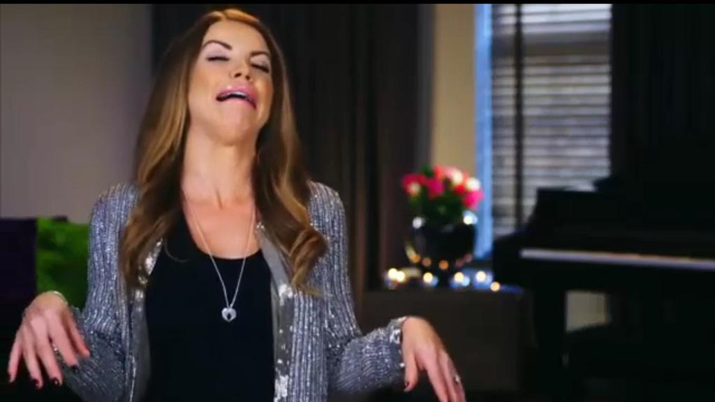 @TanyaBardo7 U crack me up!  #vampirefacials @itvbe #RHOCheshire #iwant2suckurblood