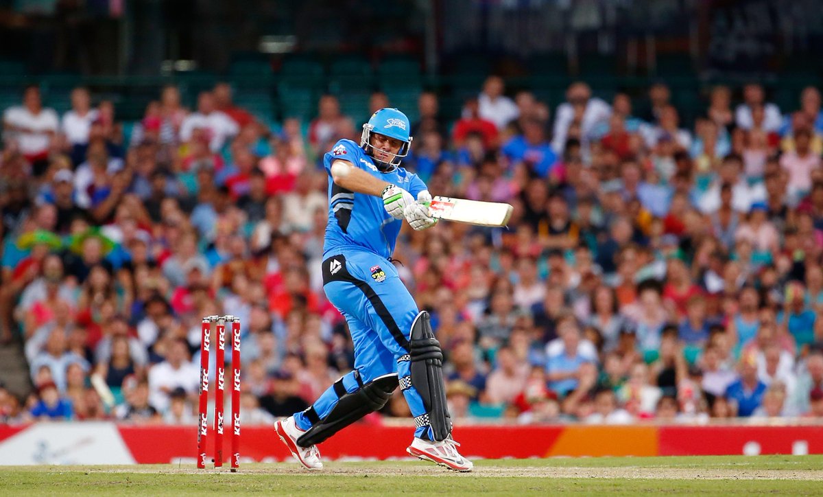 BBL's tweet image. .@craigsimmons13 will represent @StrikersBBL in tomorrow's #SmashSession at the #BigFinal: bigba.sh/1Jwcoh8