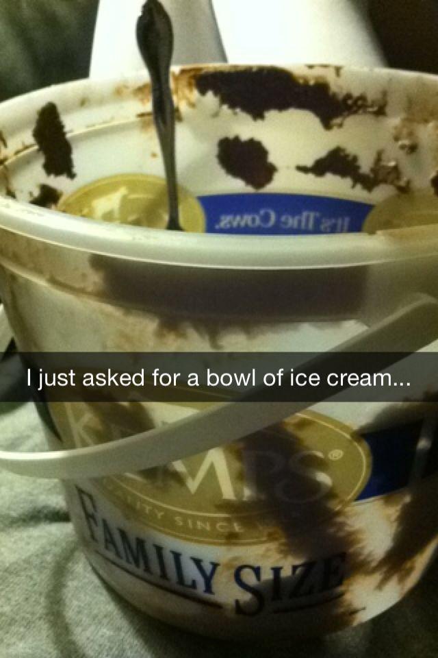 Shay_Crowe's tweet photo. A small bowl... That's all. But I guess this works too. http://t.co/WYRVtp57vW