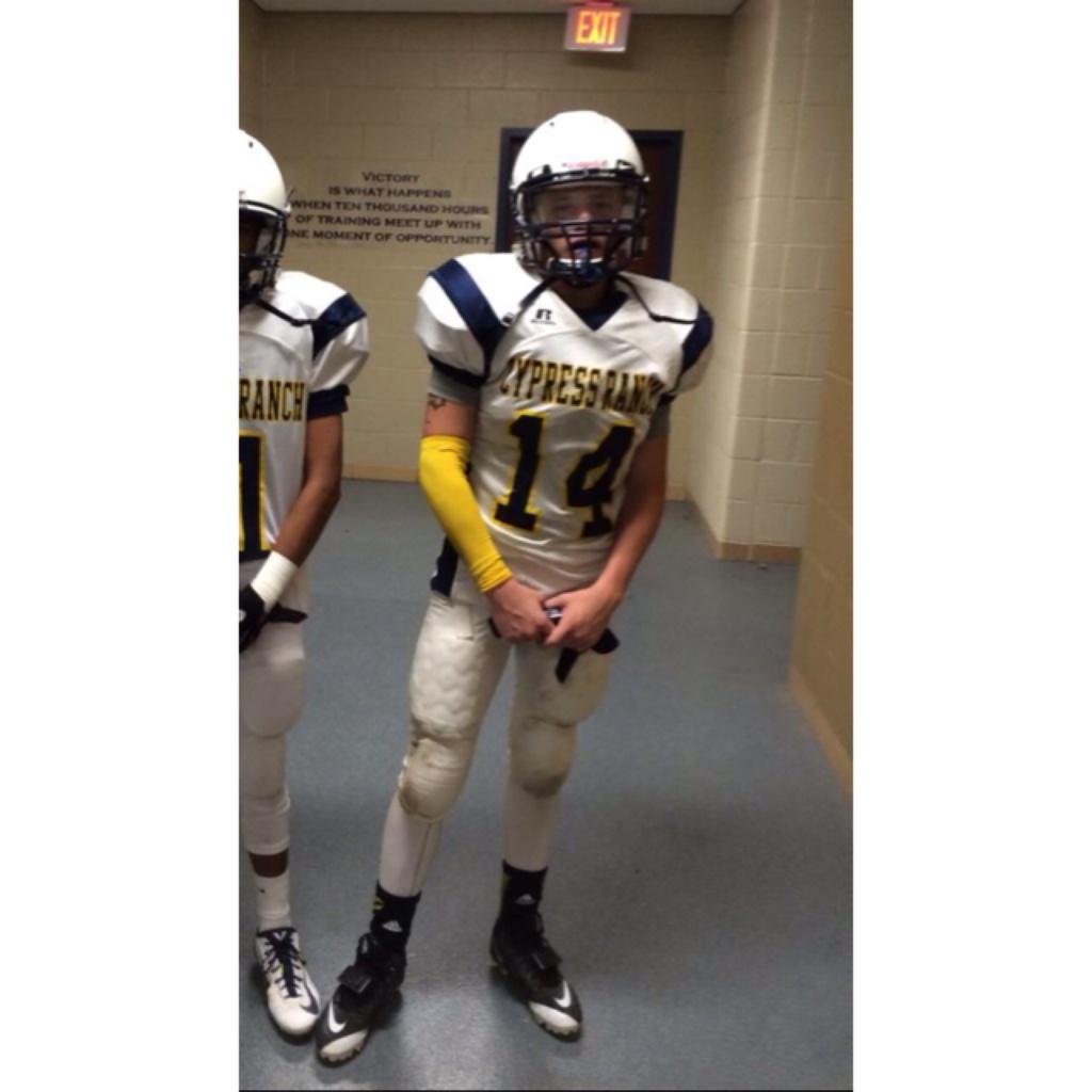 richey__rich's tweet photo. Love for the game 😩 http://t.co/lvOCRG0Gwl