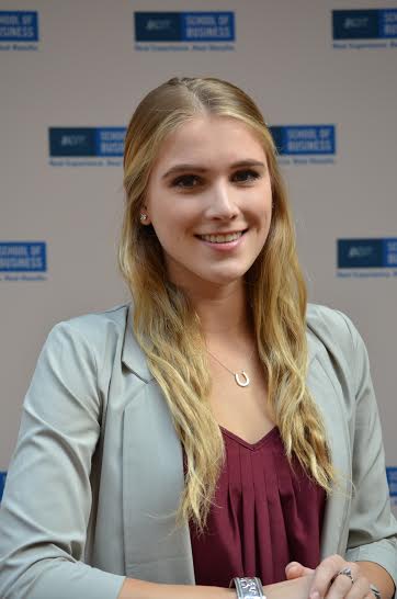 Schmoozapalooza's tweet photo. Look for @taylowe at #Schmooze2015 as she will be live tweeting the event! #TwoDays #Networking #Marketing #BCIT http://t.co/0glwJDecq0