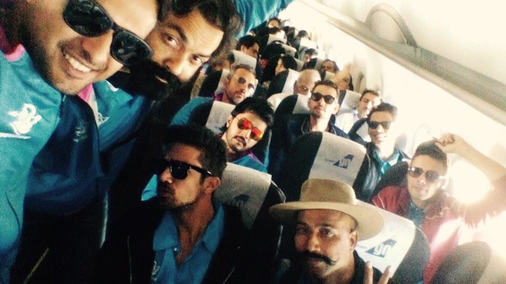 Happy Bday Captain Cool Bobby Deol...Mumbai Heroes will win the CCL Cup for you!! 
