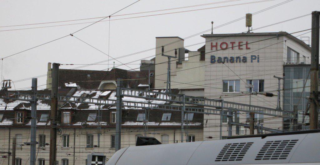 ronaldgadget's tweet photo. I got a Banana-Pi to replace the Raspberry-Pi as webcam server at our hangar. Yesterday, I discovered this hotel: http://t.co/zZbovUurhh