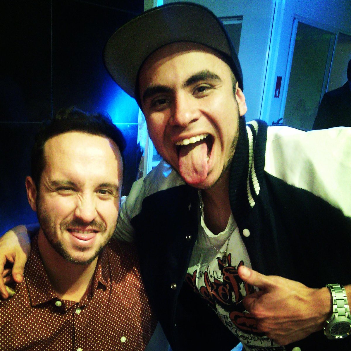 SomosTerno's tweet photo. Ignacio Llantada, mejor conocido como nachito! Una noche especial hermano. http://t.co/gMNtb9hEti