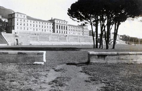 UCTRadio's tweet photo. UCT is the OLDEST university in SA! #IkeysFreshers2015, how do you plan on growing this year through #UCT2015? http://t.co/J7BQXYQN6T